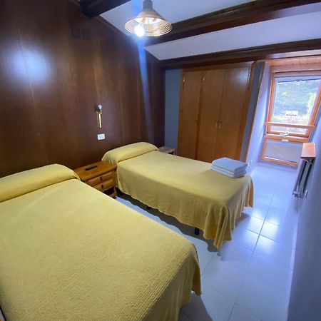 ביילסה Hostal Los Valles מראה חיצוני תמונה