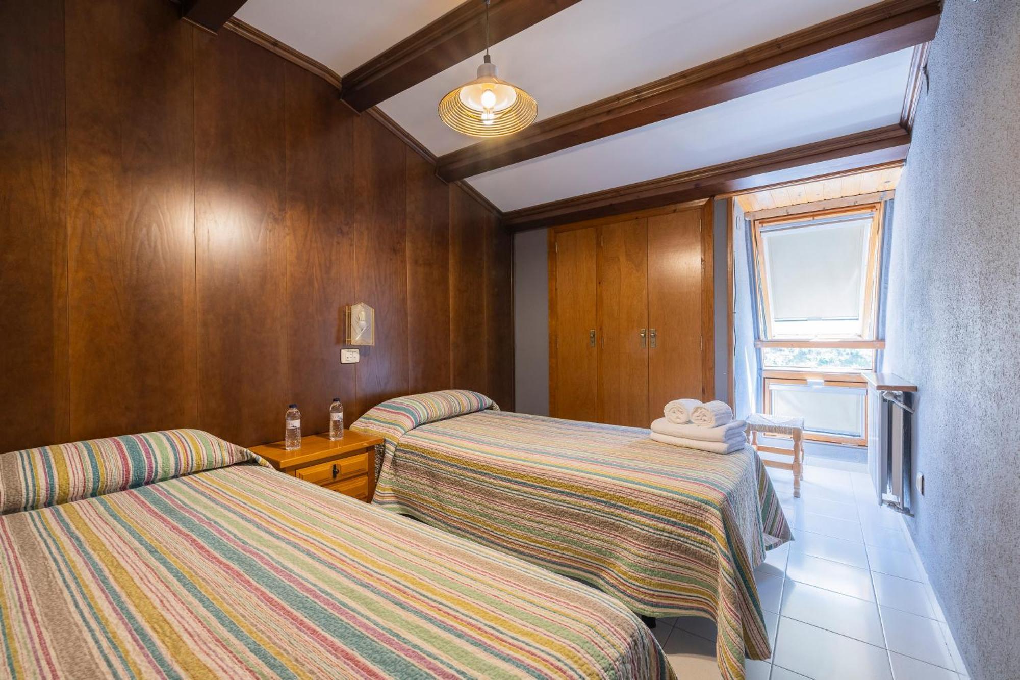 ביילסה Hostal Los Valles מראה חיצוני תמונה