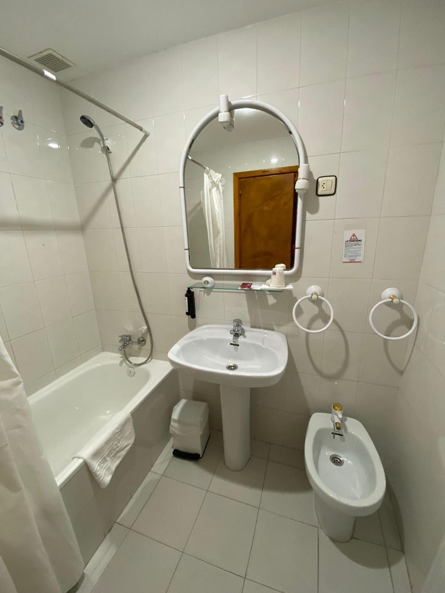 ביילסה Hostal Los Valles מראה חיצוני תמונה