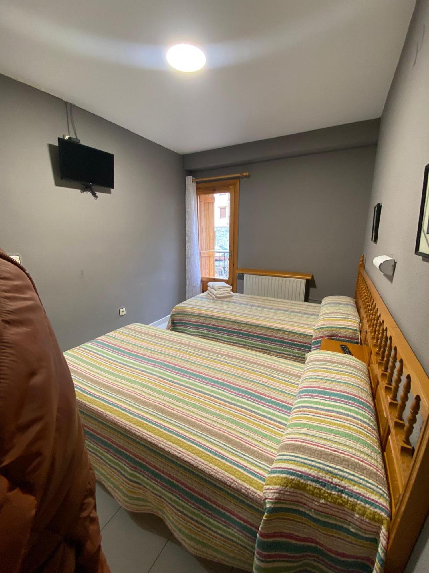ביילסה Hostal Los Valles מראה חיצוני תמונה