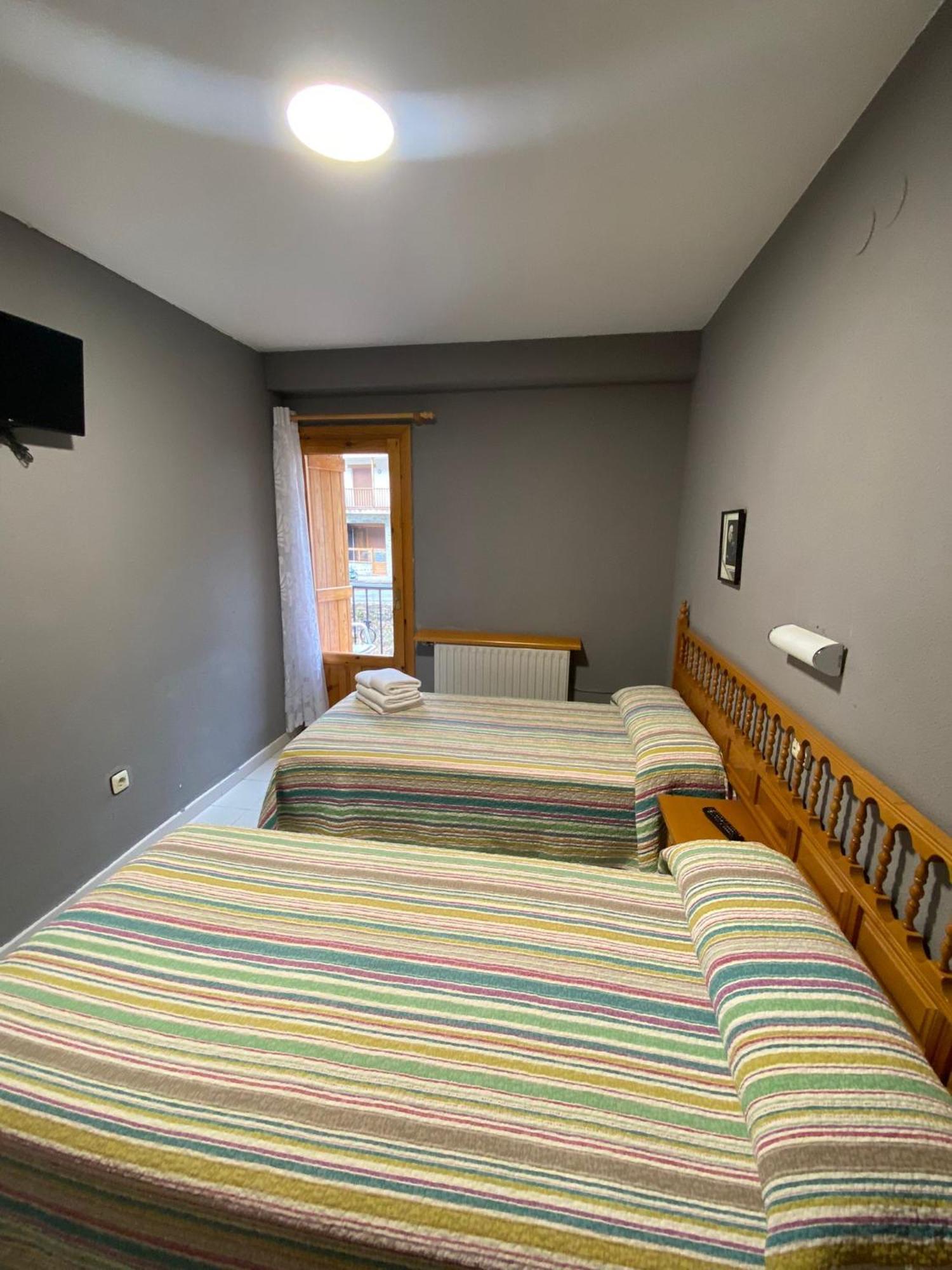 ביילסה Hostal Los Valles מראה חיצוני תמונה