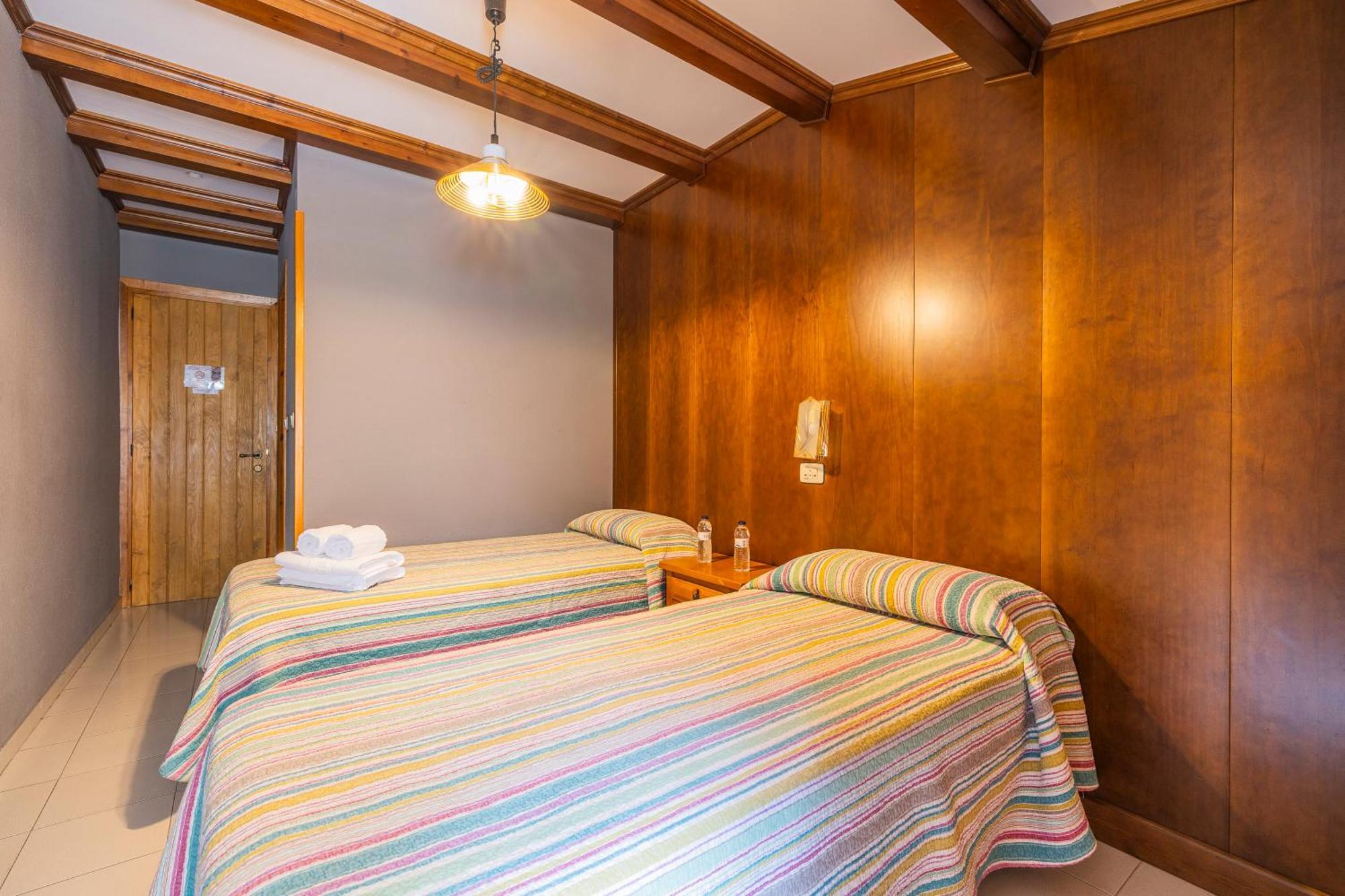 ביילסה Hostal Los Valles מראה חיצוני תמונה
