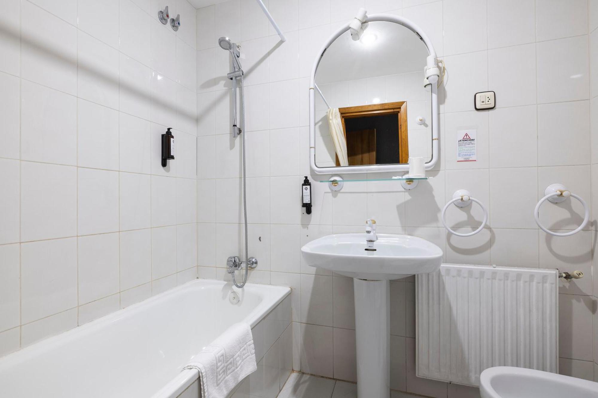 ביילסה Hostal Los Valles מראה חיצוני תמונה