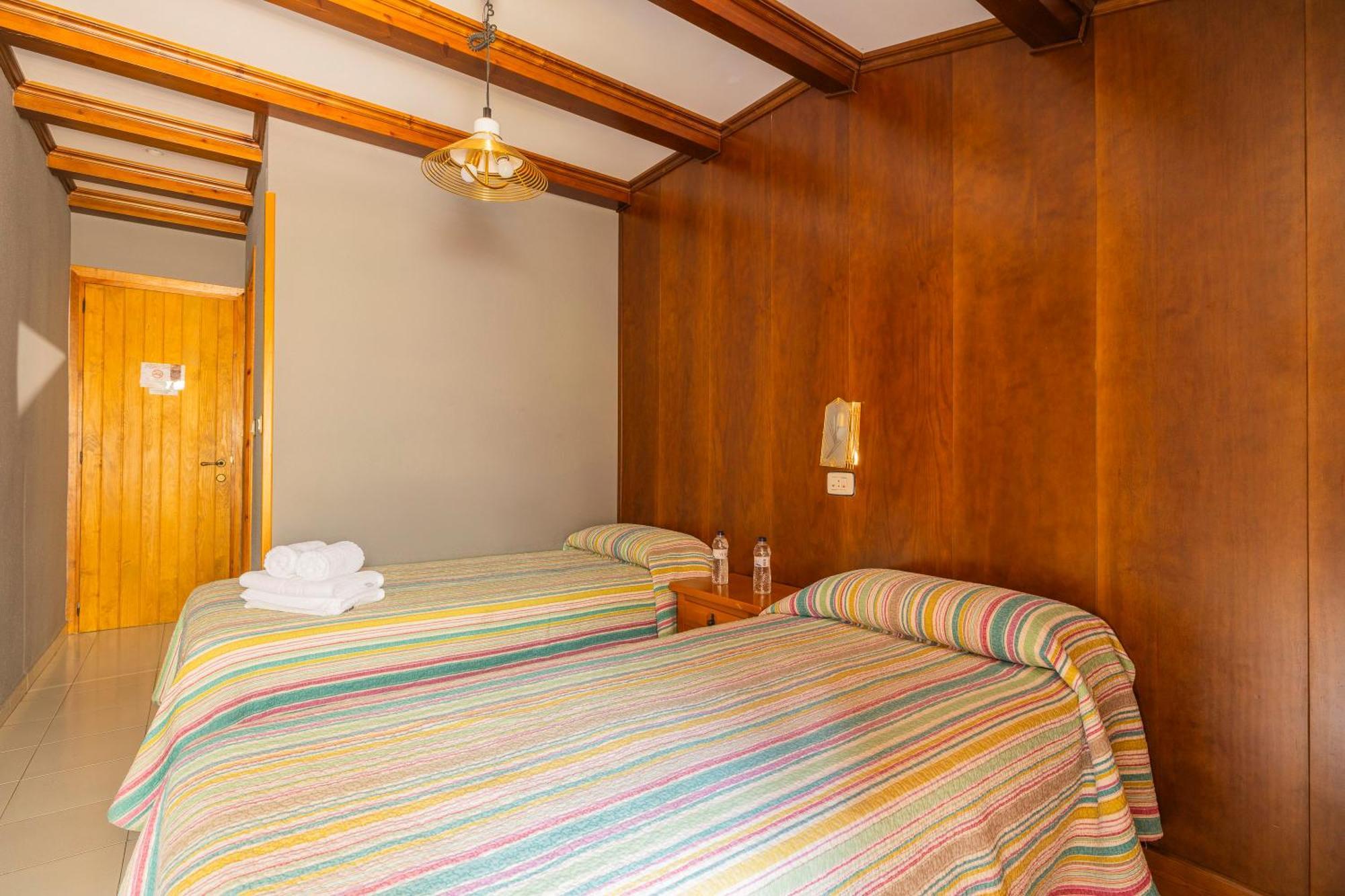 ביילסה Hostal Los Valles מראה חיצוני תמונה