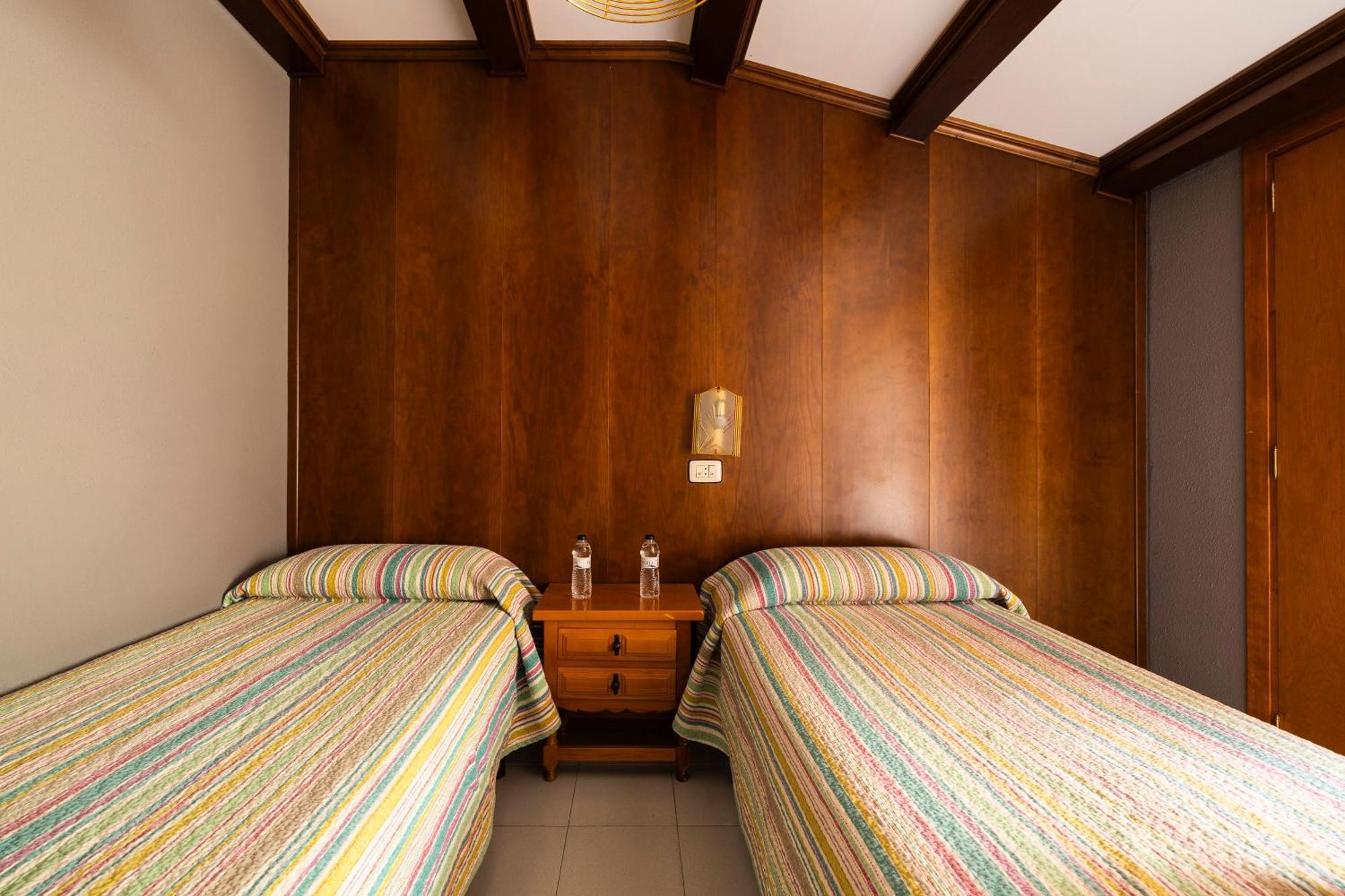 ביילסה Hostal Los Valles מראה חיצוני תמונה
